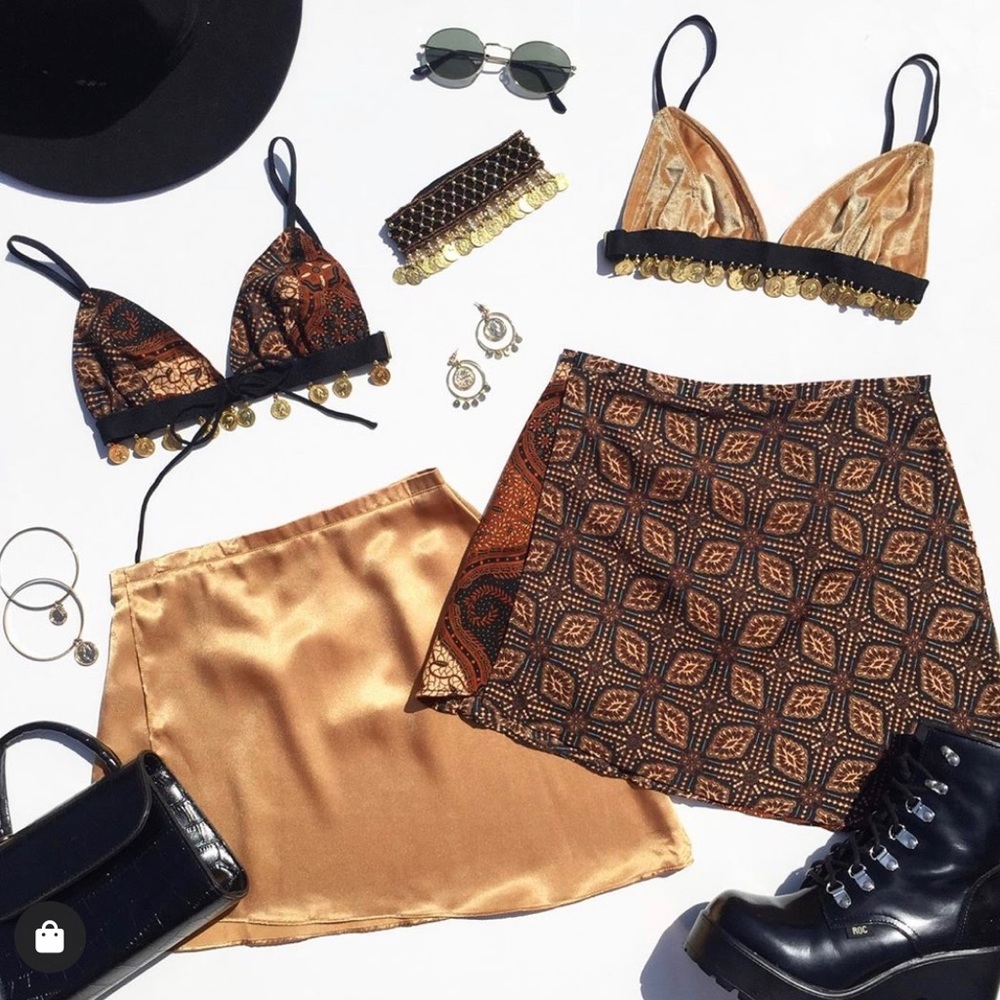Her pony the label SKIRT 🌟🌈😍